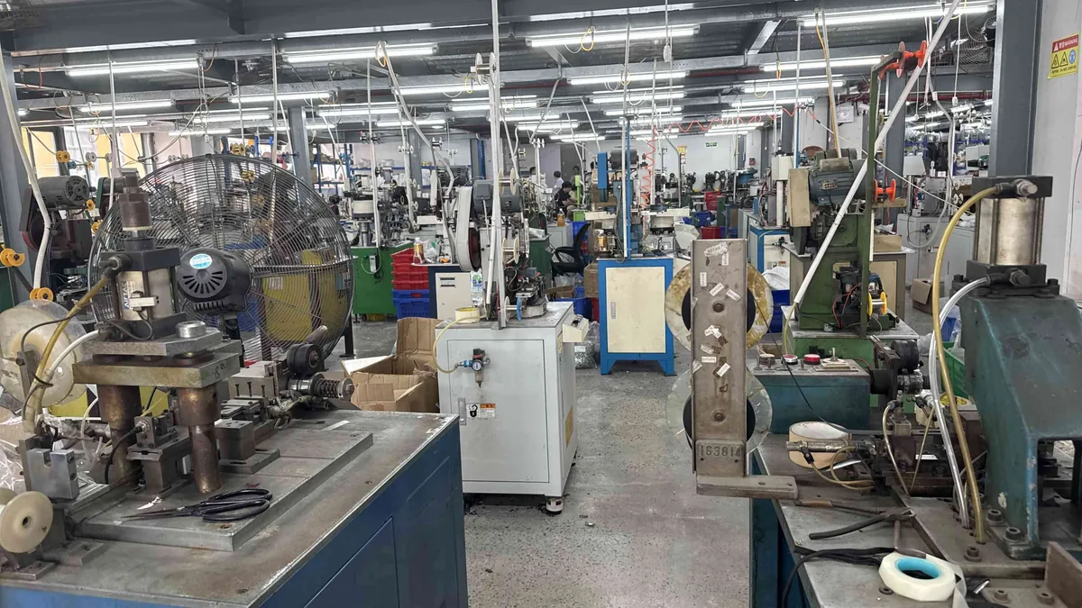 Zipper Specification Sheet: What to Send a Supplier for a Fast Quote